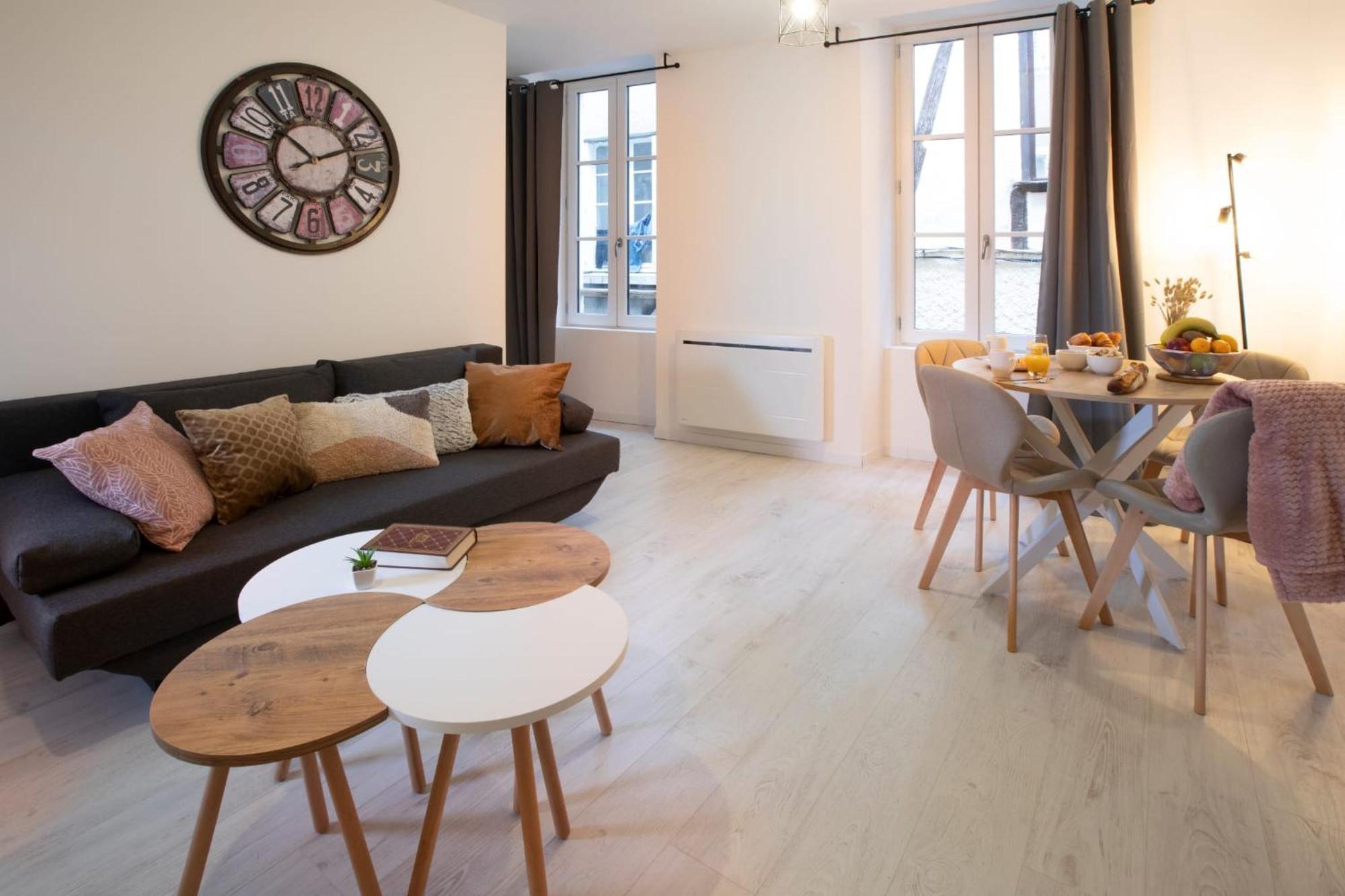 Le Nid 3 Etoiles Wifi, Netflix, Disney, Coeur De Bastide Villefranche-de-Rouergue Dış mekan fotoğraf
