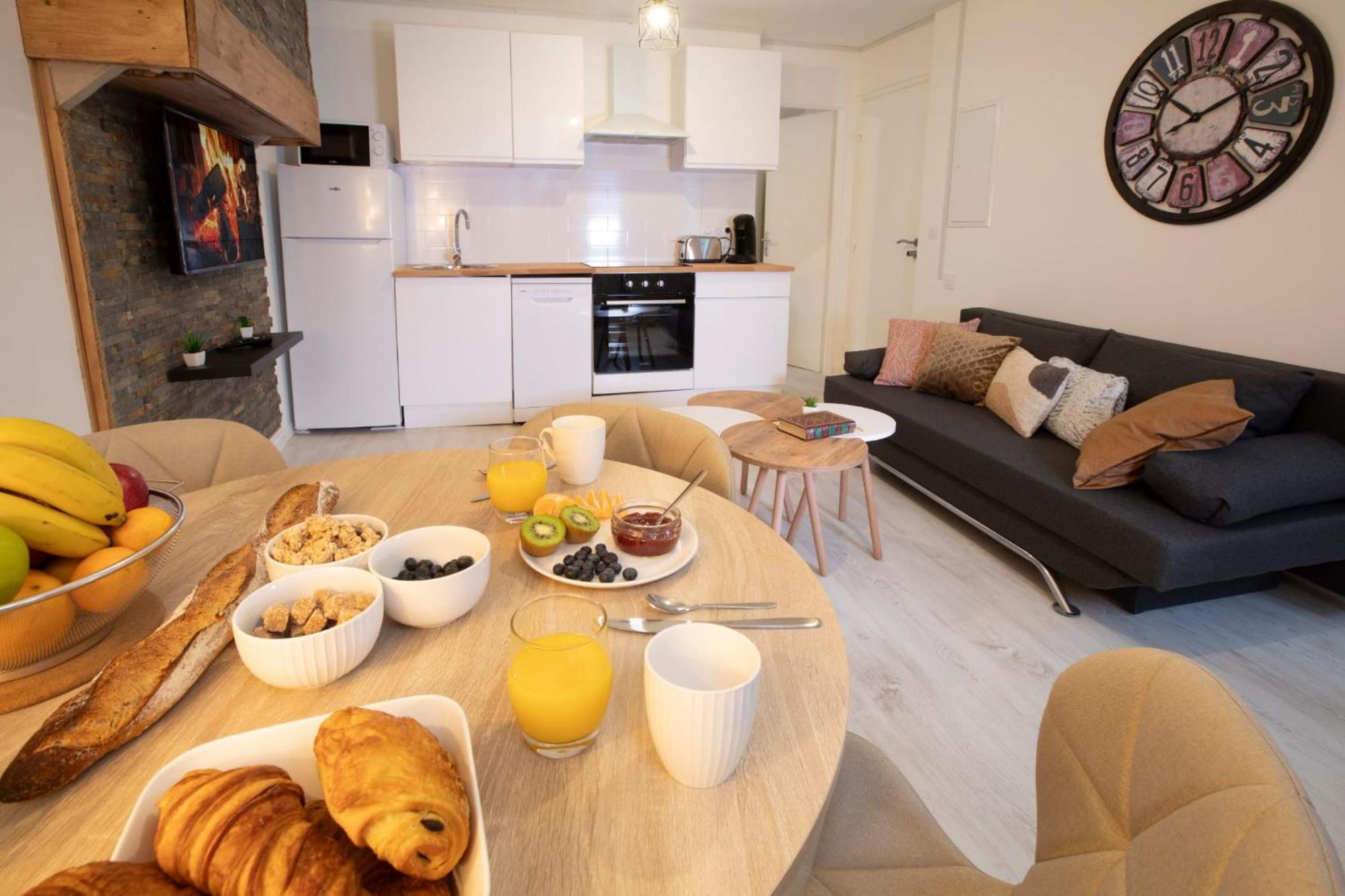 Le Nid 3 Etoiles Wifi, Netflix, Disney, Coeur De Bastide Villefranche-de-Rouergue Dış mekan fotoğraf